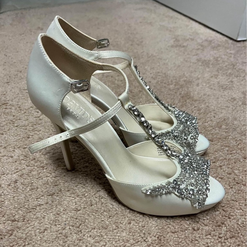 David’s Bridal platform heel, size 8.5